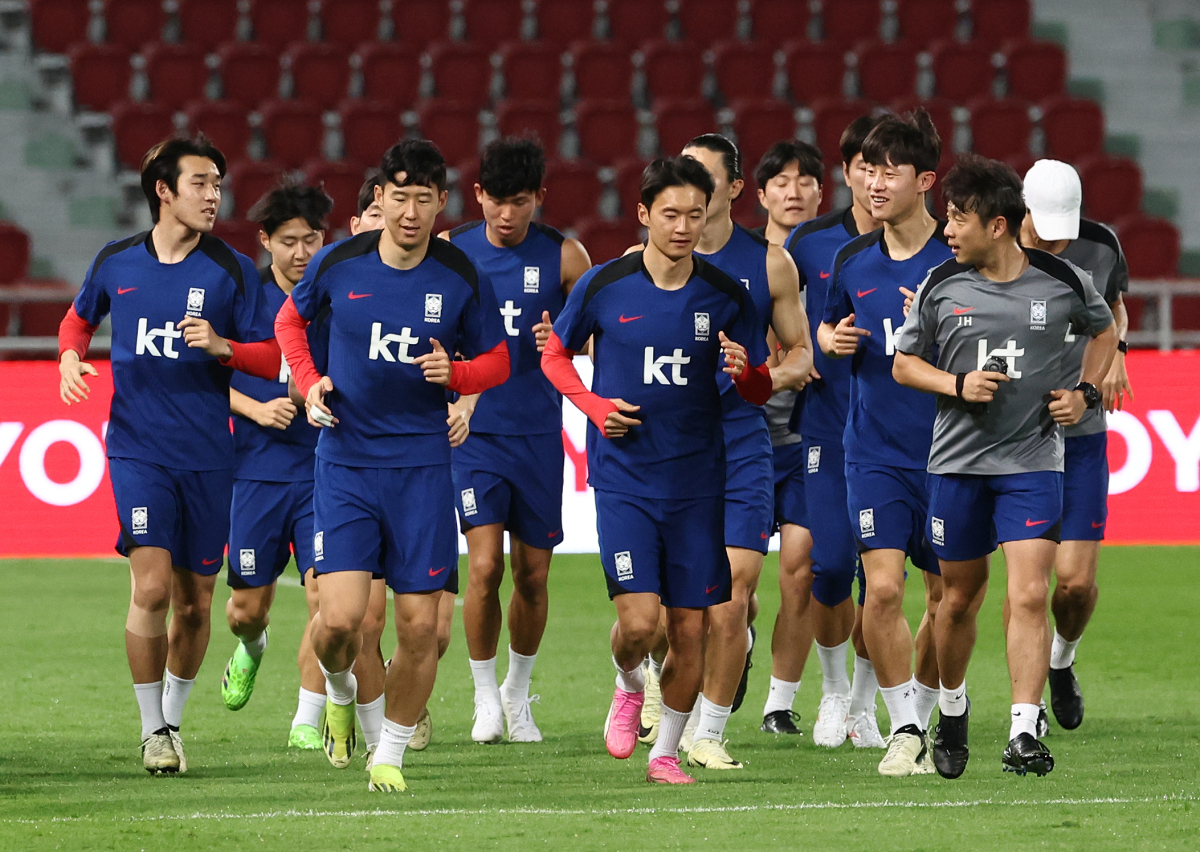 新葡京娱乐城-中超球员实力尽显，球场风云赛事争先(新浪体育中超联赛)