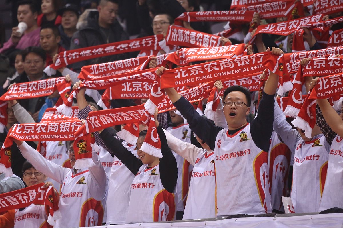 广州恒大出征亚足联杯，积极备战上港的简单介绍